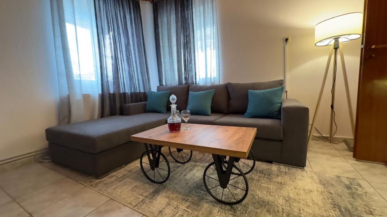 Bt'S Home Tríkala Eksteriør bilde